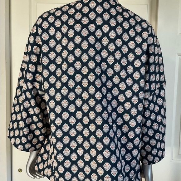 Banana Republic Women Kimono size Small Navy Blue Floral - Picture 2 of 9